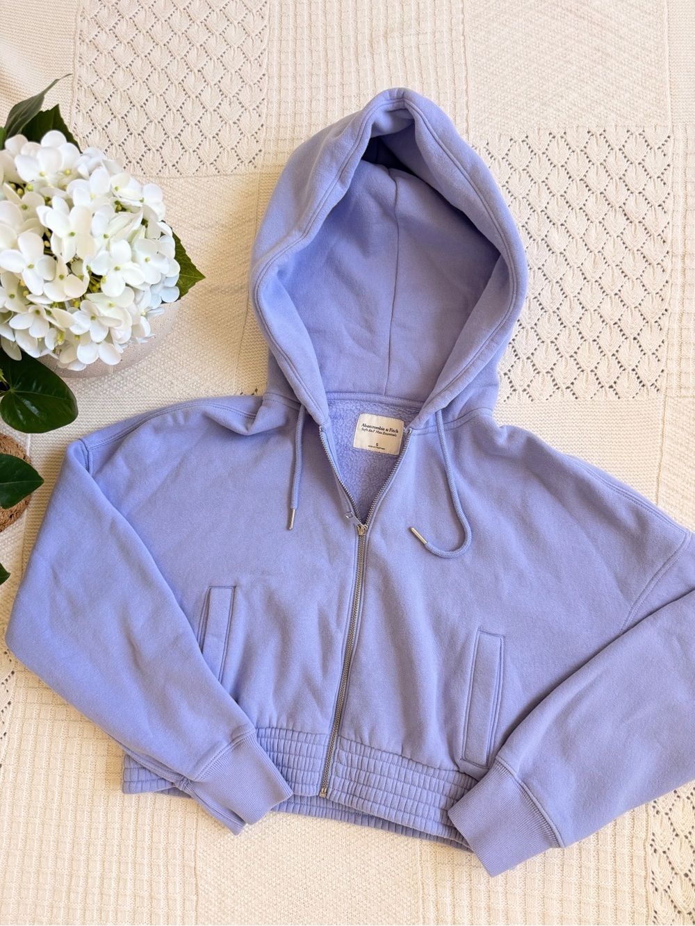 Abercrombie & Fitch Soft A&F Max Essentials Cropped Zip Up Sweatshirt Periwinkle